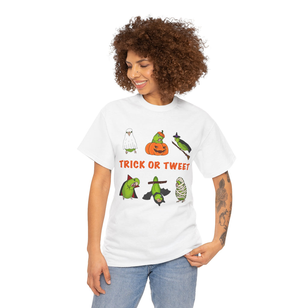Trick or Tweet Parrotlet : Halloween Bird sweatshirt, Spooky Season Shirt, Fun Bird Lover Tee, Bird Watcher, Gift for - Adults