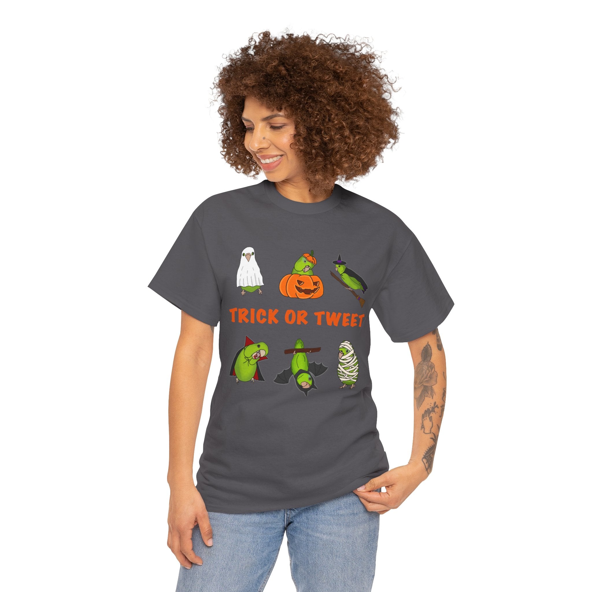 Trick or Tweet Parrotlet : Halloween Bird sweatshirt, Spooky Season Shirt, Fun Bird Lover Tee, Bird Watcher, Gift for - Adults