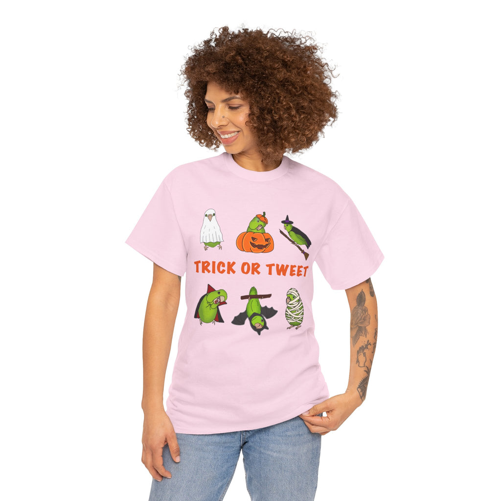 Trick or Tweet Parrotlet : Halloween Bird sweatshirt, Spooky Season Shirt, Fun Bird Lover Tee, Bird Watcher, Gift for - Adults