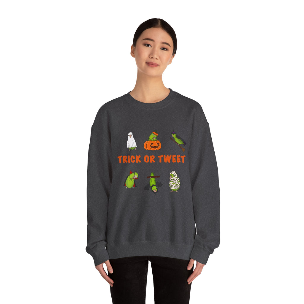 Trick or Tweet Parrotlet : Halloween Bird sweatshirt, Spooky Season Shirt, Fun Bird Lover Tee, Bird Watcher, Gift for - Adults
