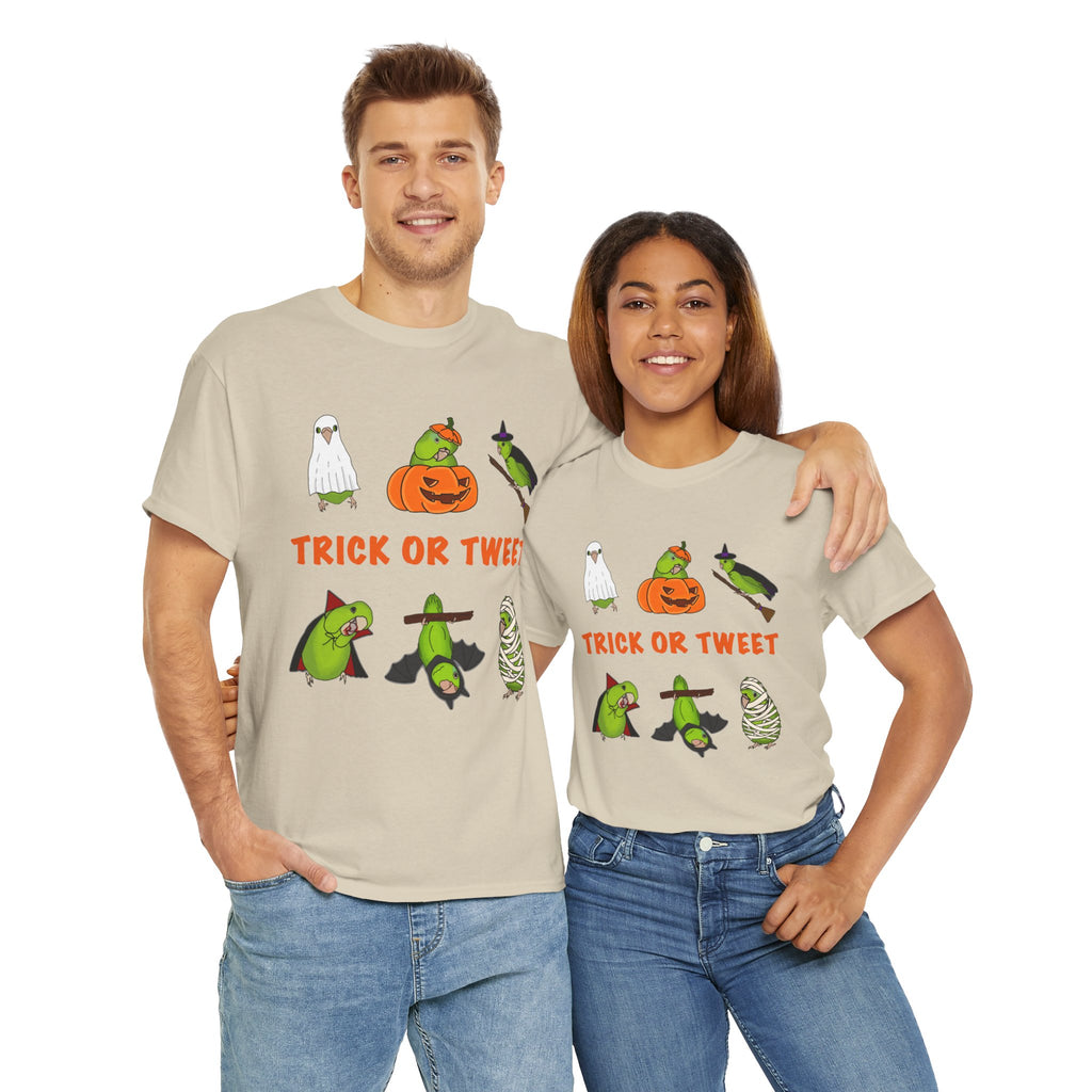 Trick or Tweet Parrotlet : Halloween Bird sweatshirt, Spooky Season Shirt, Fun Bird Lover Tee, Bird Watcher, Gift for - Adults