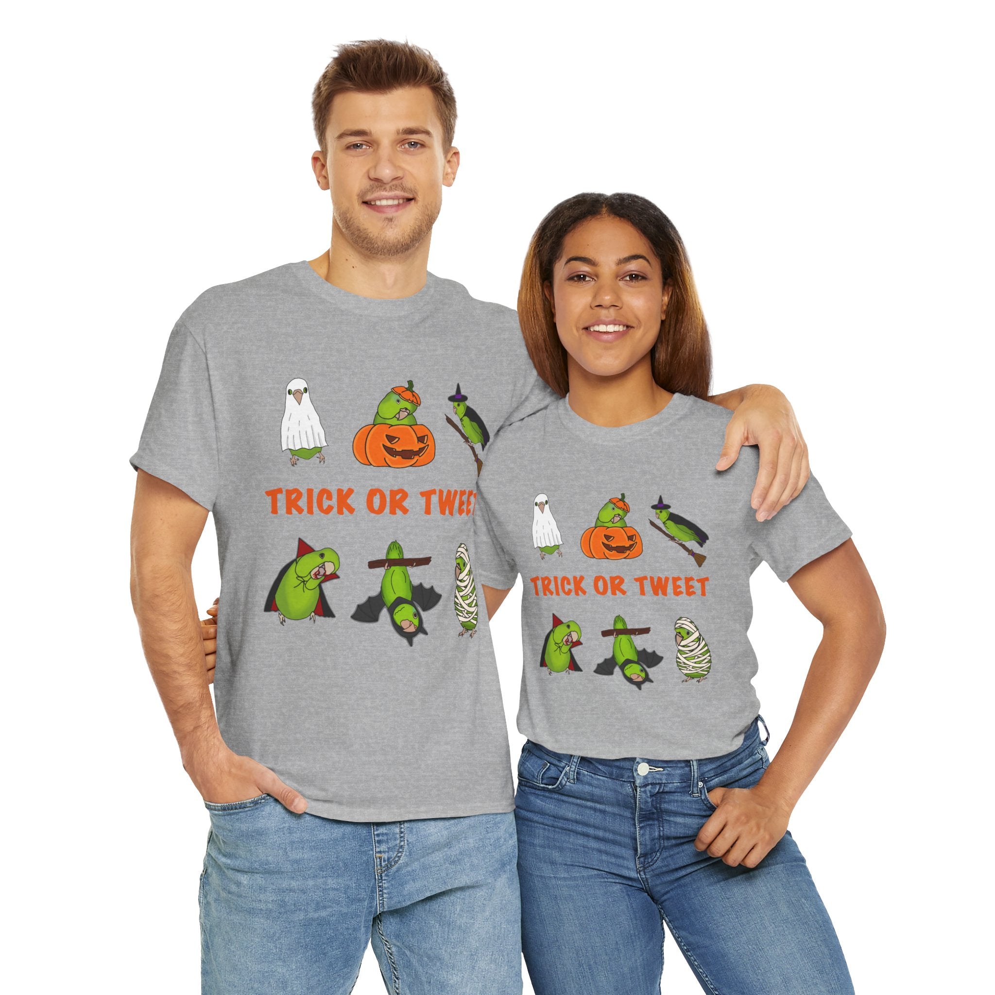 Trick or Tweet Parrotlet : Halloween Bird sweatshirt, Spooky Season Shirt, Fun Bird Lover Tee, Bird Watcher, Gift for - Adults