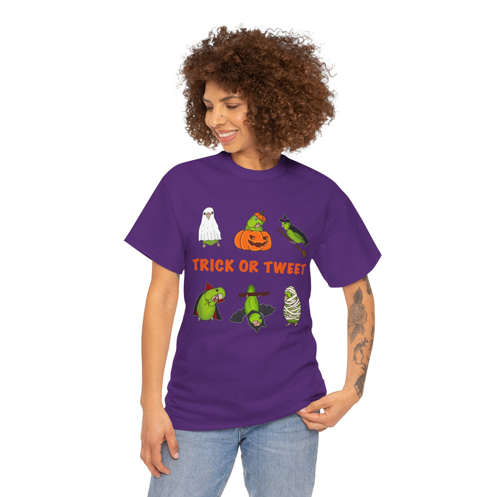 Trick or Tweet Parrotlet : Halloween Bird sweatshirt, Spooky Season Shirt, Fun Bird Lover Tee, Bird Watcher, Gift for - Adults