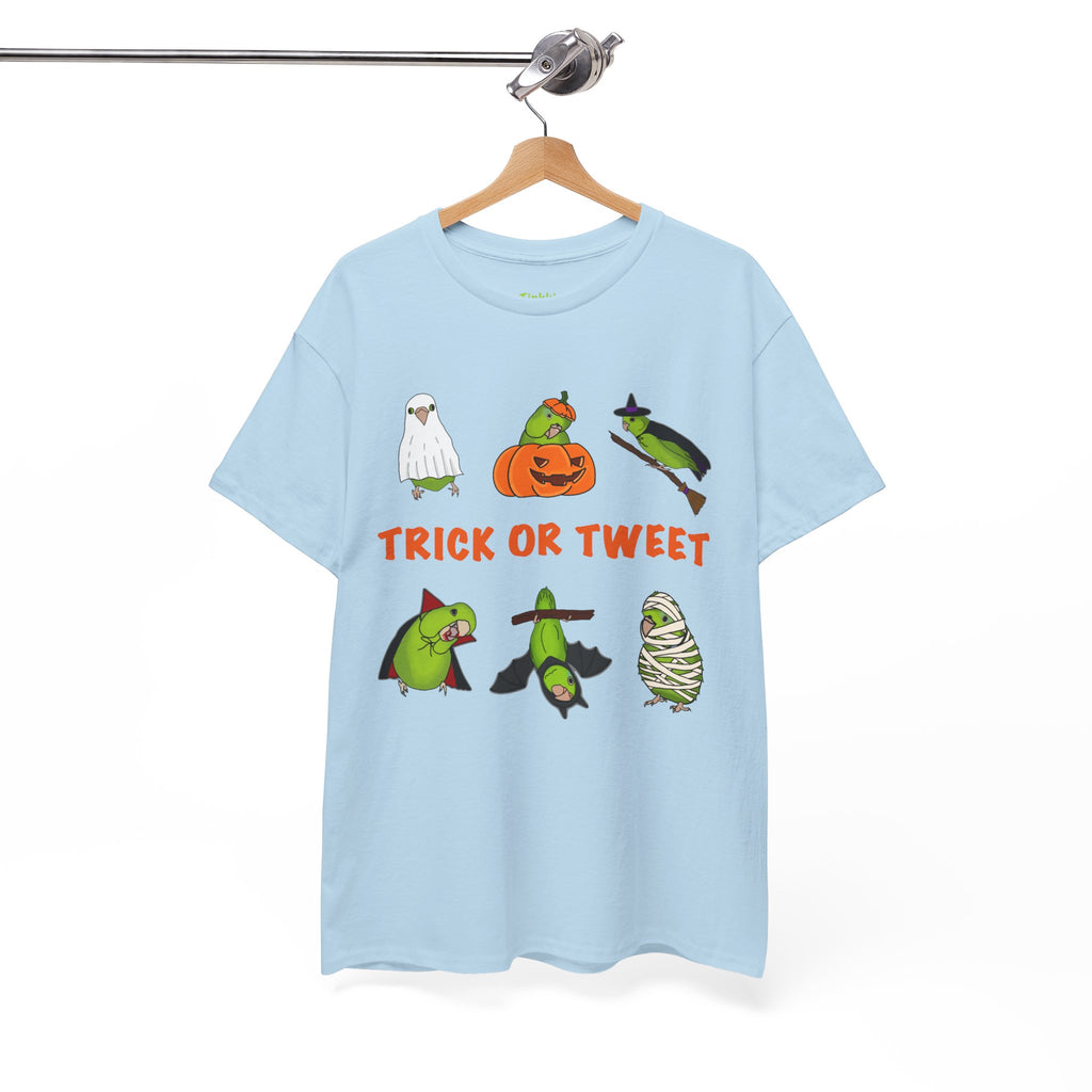 Trick or Tweet Parrotlet : Halloween Bird sweatshirt, Spooky Season Shirt, Fun Bird Lover Tee, Bird Watcher, Gift for - Adults