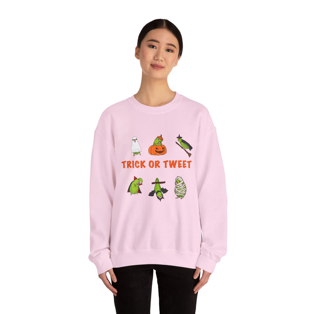 Trick or Tweet Parrotlet : Halloween Bird sweatshirt, Spooky Season Shirt, Fun Bird Lover Tee, Bird Watcher, Gift for - Adults