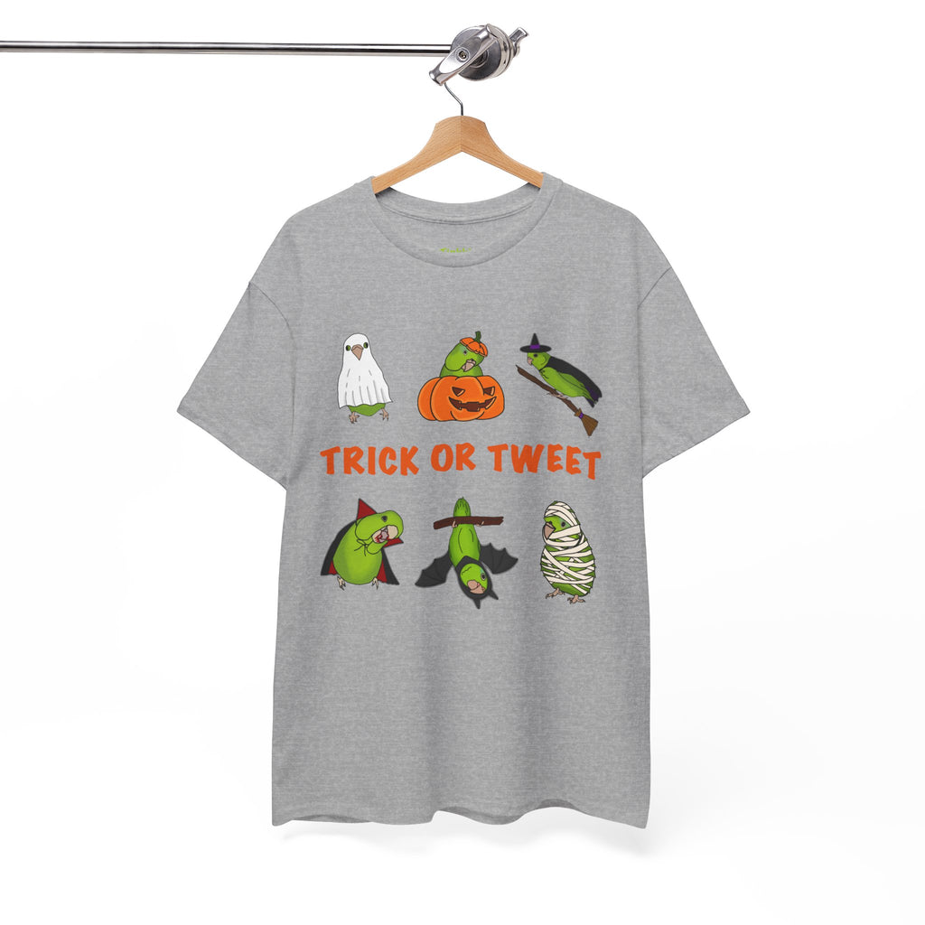 Trick or Tweet Parrotlet : Halloween Bird sweatshirt, Spooky Season Shirt, Fun Bird Lover Tee, Bird Watcher, Gift for - Adults