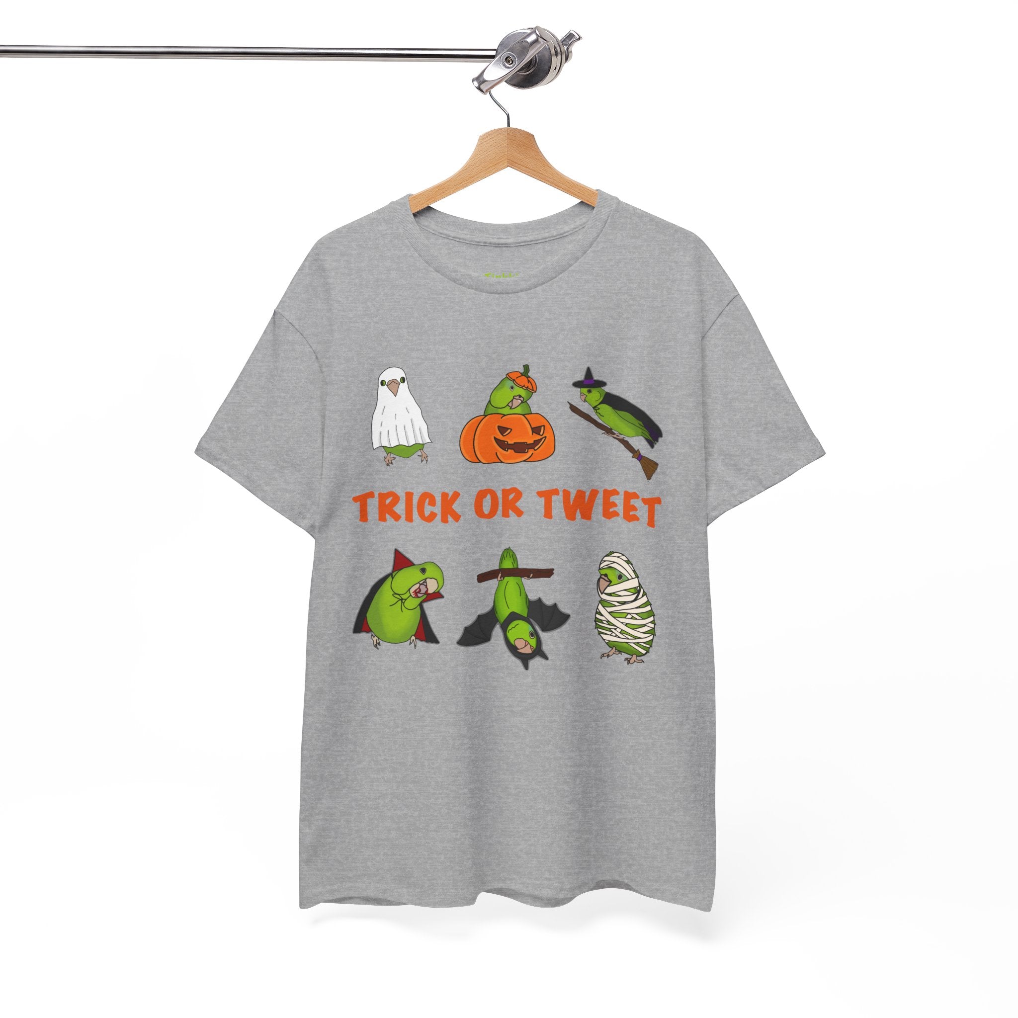 Trick or Tweet Parrotlet : Halloween Bird sweatshirt, Spooky Season Shirt, Fun Bird Lover Tee, Bird Watcher, Gift for - Adults