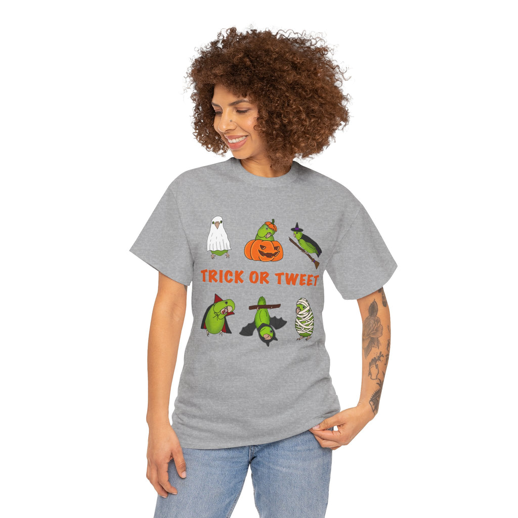 Trick or Tweet Parrotlet : Halloween Bird sweatshirt, Spooky Season Shirt, Fun Bird Lover Tee, Bird Watcher, Gift for - Adults